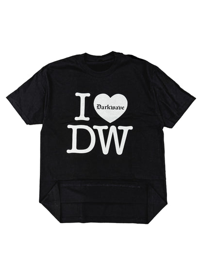 "DW" tee